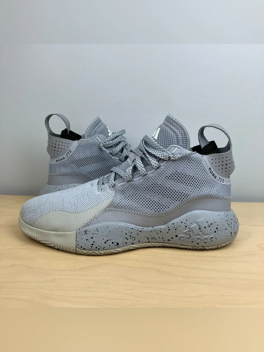 Adidas Men’s Size 12.0 D Rose 773 2020 Halo Silver Athletic Basketball Shoes
